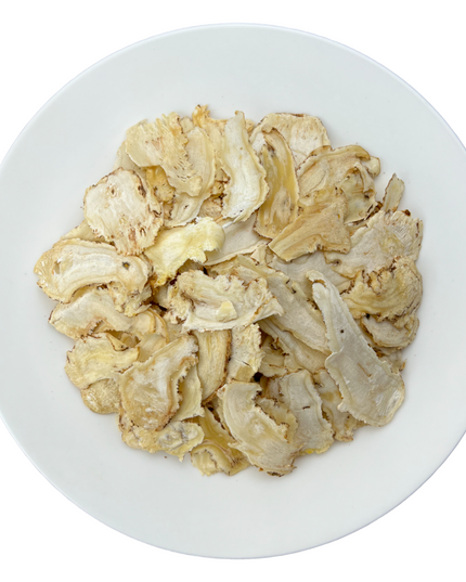 Rodajas de raíz de angélica china, hierba medicinal china, para enriquecer la sangre y regular la menstruación y aliviar el dolor.