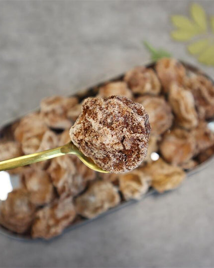 Ciruelas saladas muy grandes y dulces. Deliciosas y no saladas. Un snack agridulce y saludable.